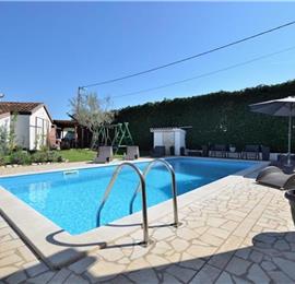 3 bedroom villa with pool near Poreč, sleeps 6